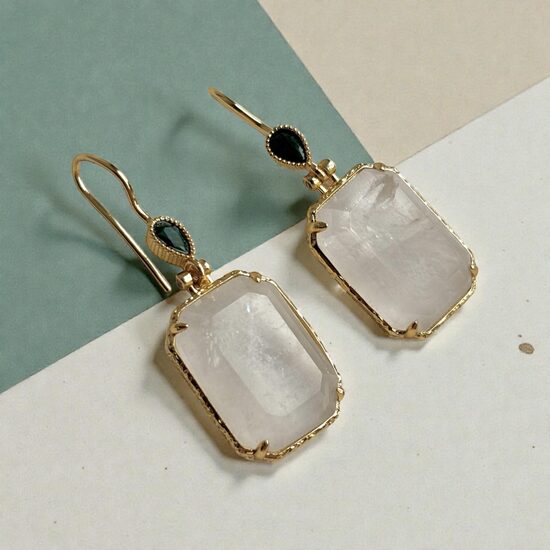 Auskari ar kalnu kristālu