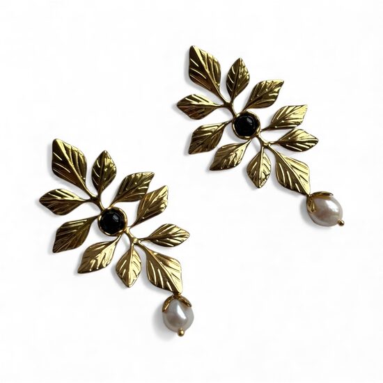 Auskari ar upes pērli