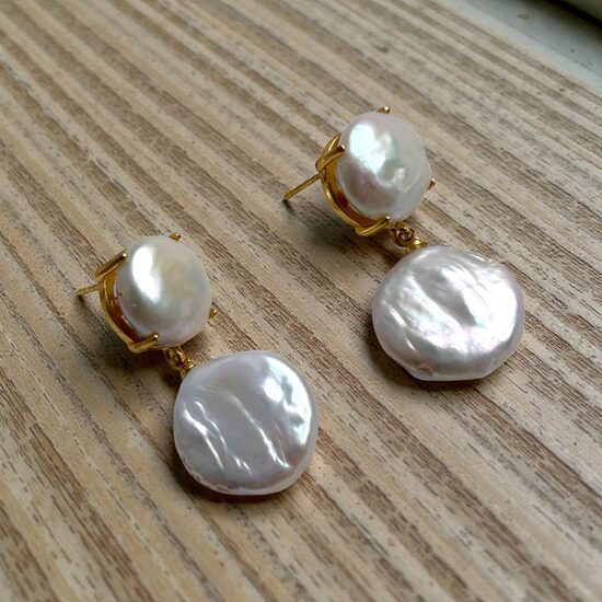 Auskari ar baroka upes pērlēm