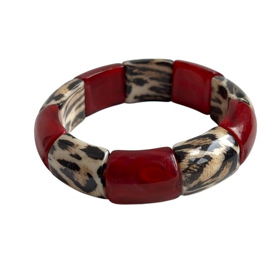 Rokassprādze ar leoparda elementiem