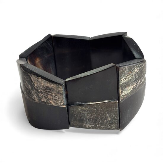 Asimetriska rokassprādze